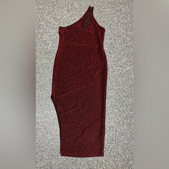 Red Floor Length One Shoulder Dress with Shimmer and Side Slit, XL - Picture 4 of 6